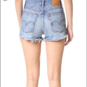 NWT Levi’s high rise wedgie shorts